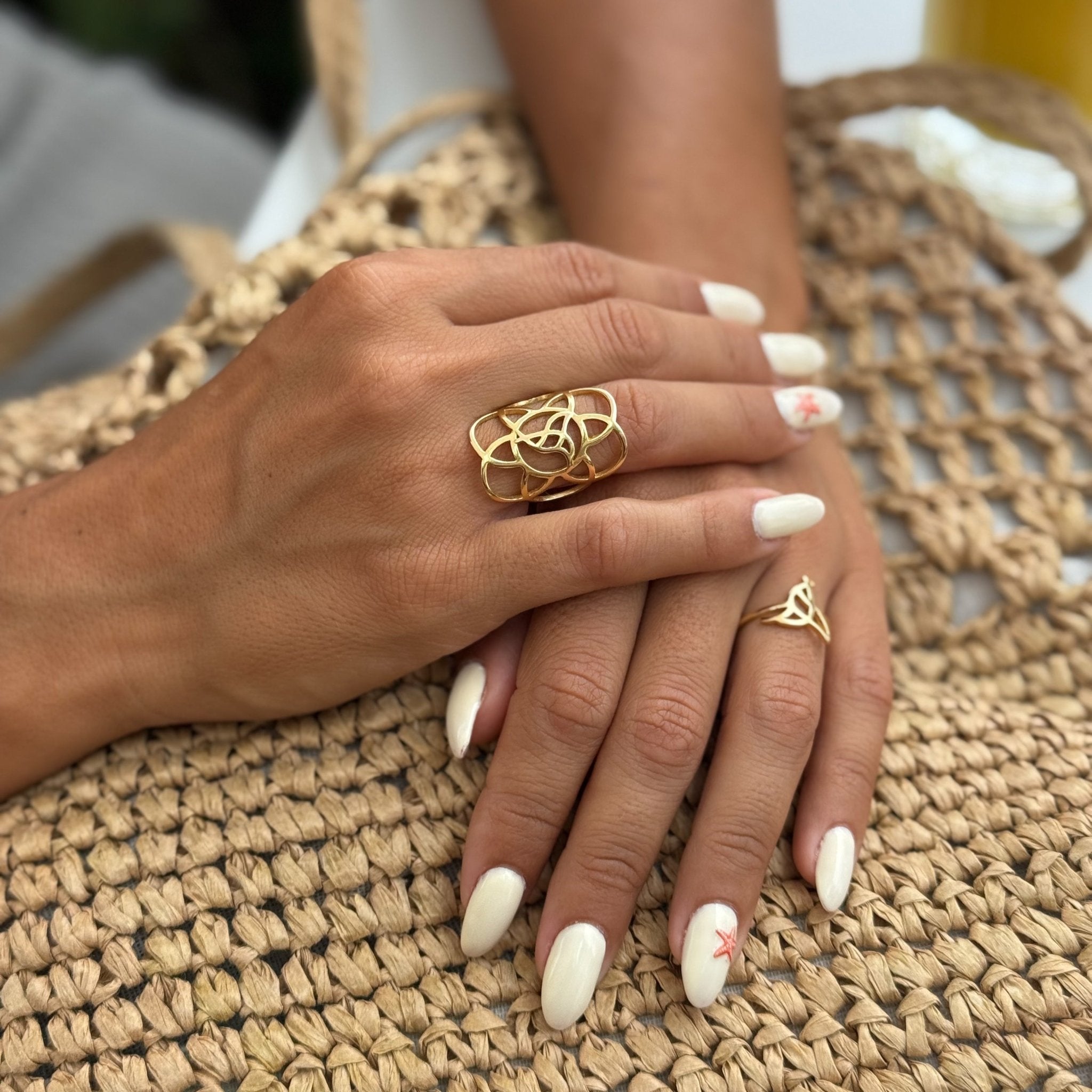 Anillo La Flor del Ahora - LOS AHORAS