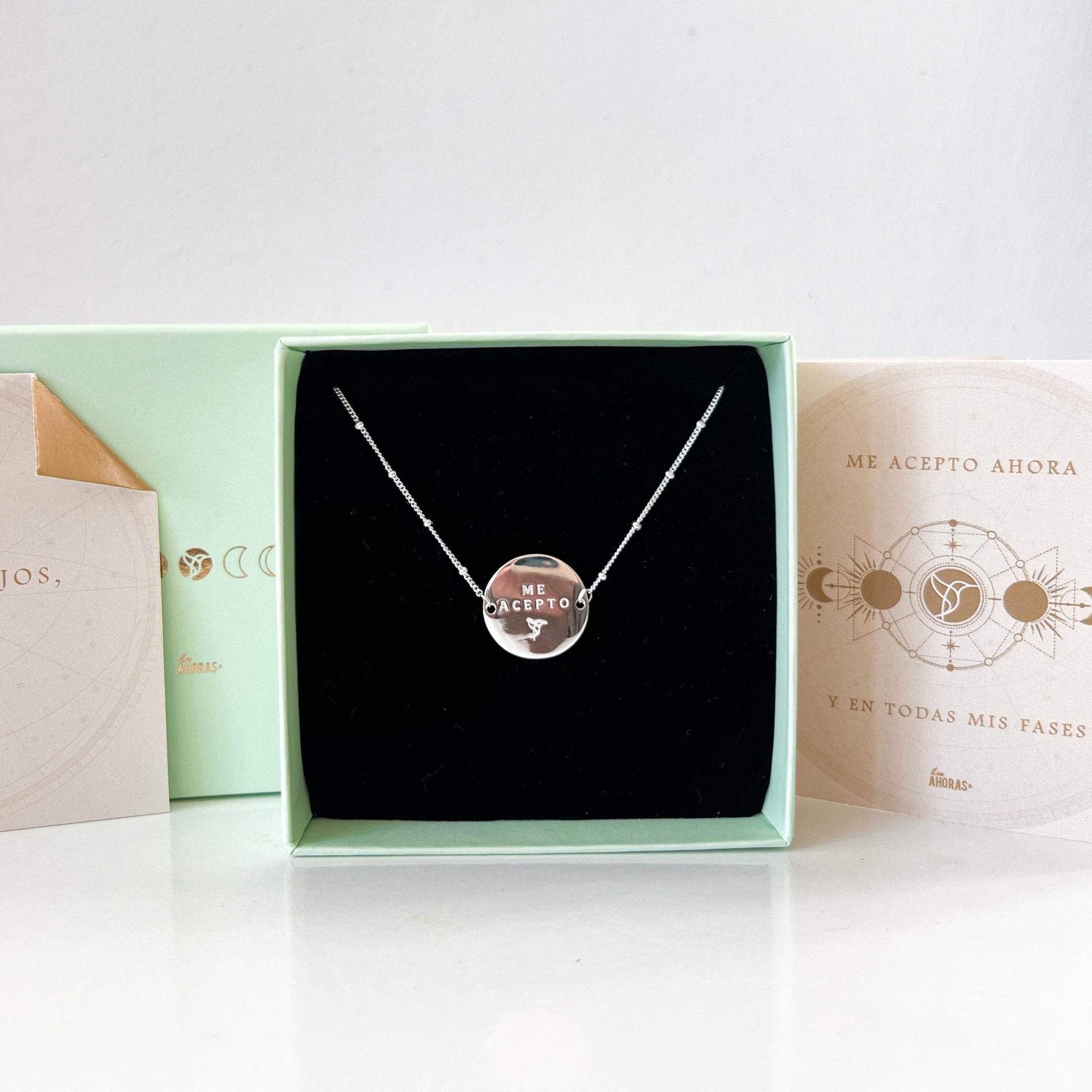Pulsera "Me acepto Ahora y en todas mis fases" - LOS AHORAS