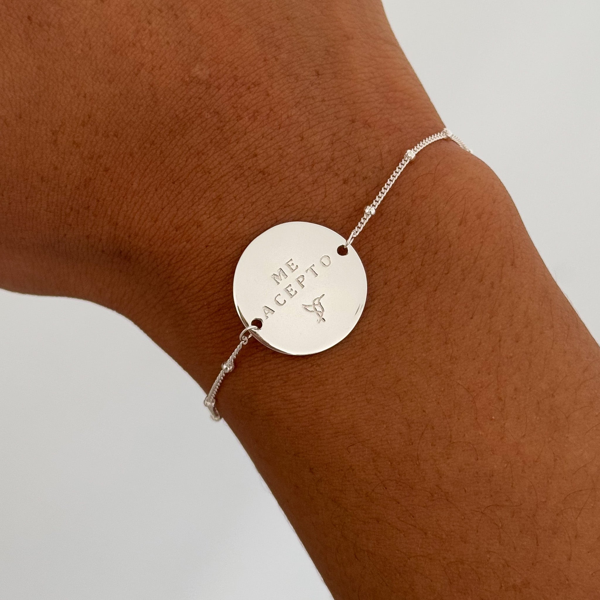 Pulsera "Me acepto Ahora y en todas mis fases" - LOS AHORAS