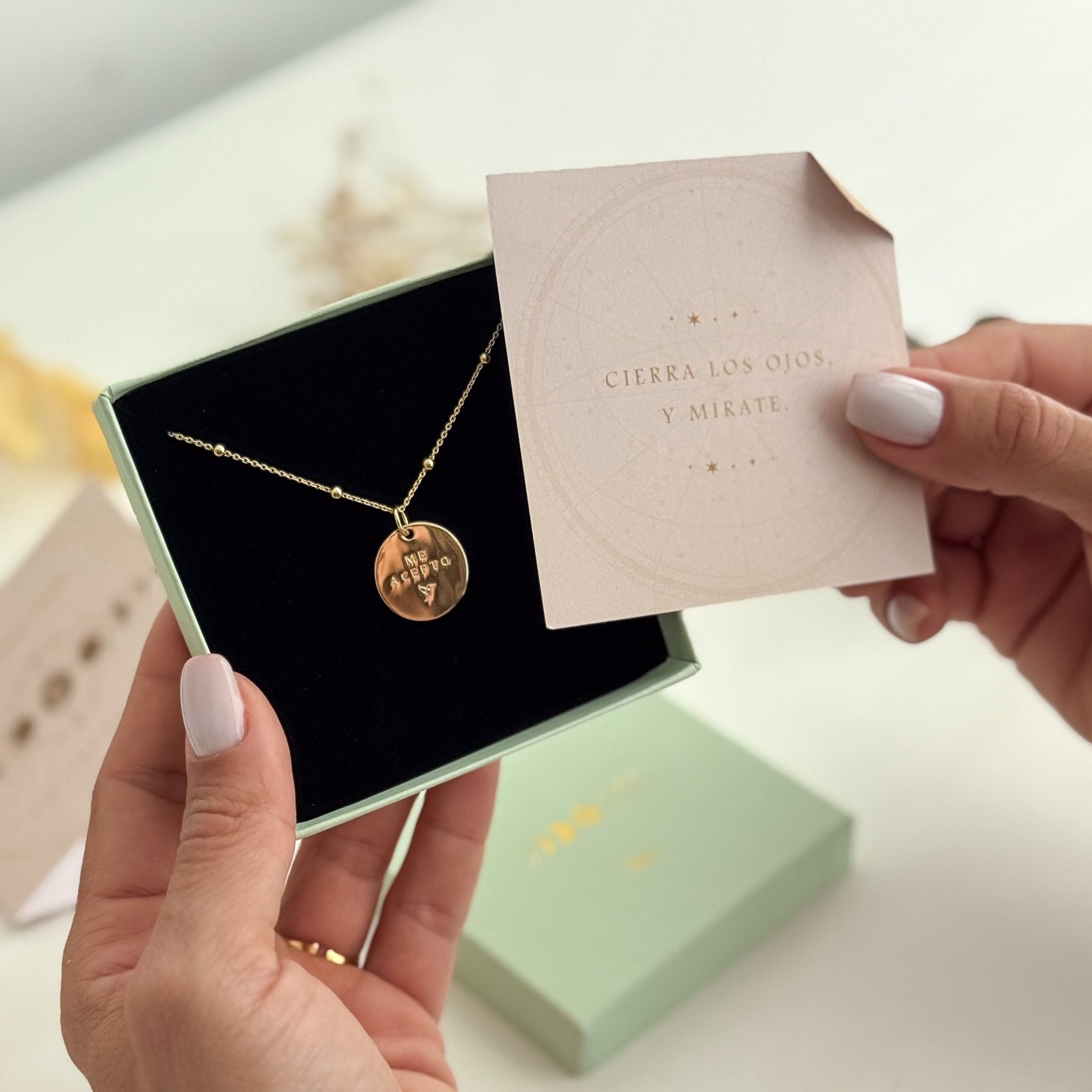 Colgante "Me acepto Ahora y en todas mis fases" - LOS AHORAS