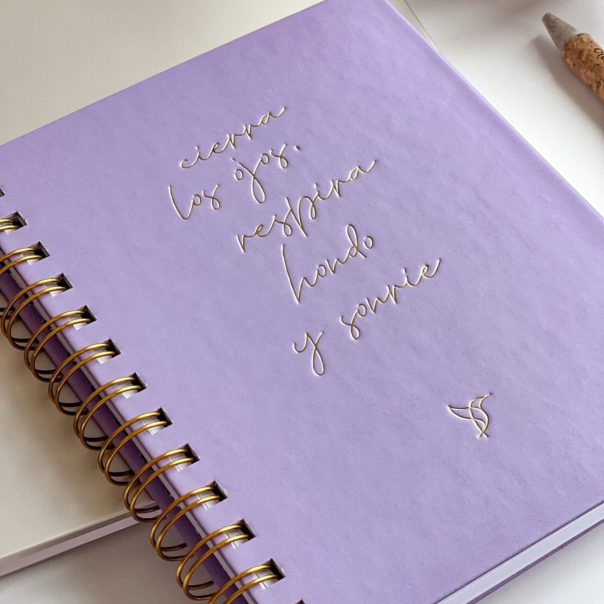 Cuaderno Journal 'VIOLETA' - LOS AHORAS