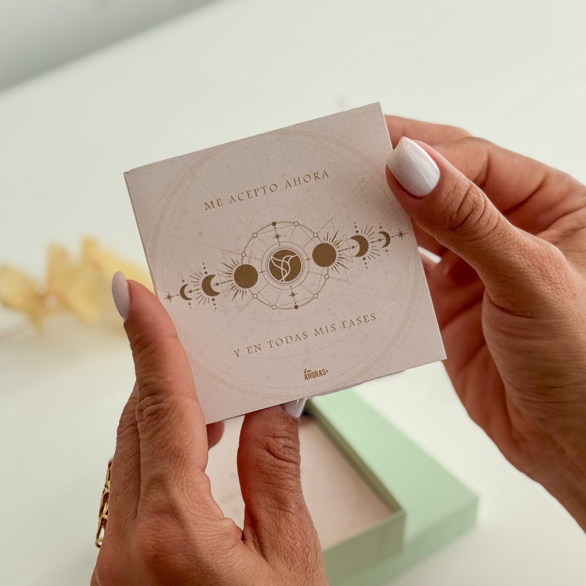 Pulsera "Me acepto Ahora y en todas mis fases" - LOS AHORAS